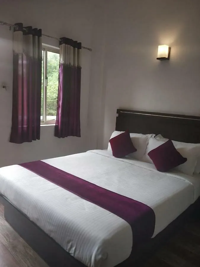 Landy Queen Munnar Bed & Breakfast