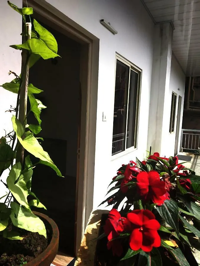 Landy Queen Munnar Bed & Breakfast